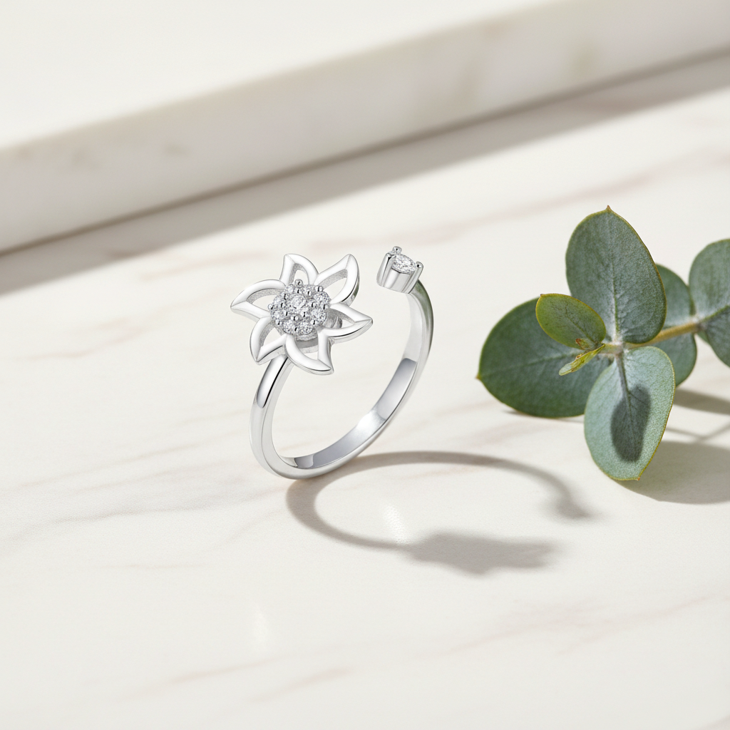 Design: Silver Lily